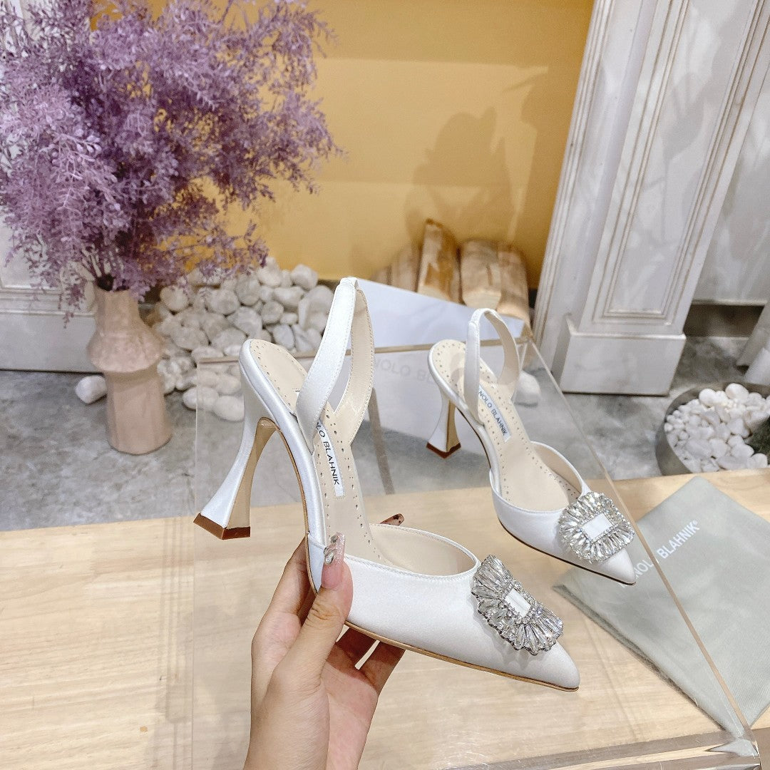 Manolo Blahnik-22SS 晶飾搭扣高跟鞋 白色 8cm