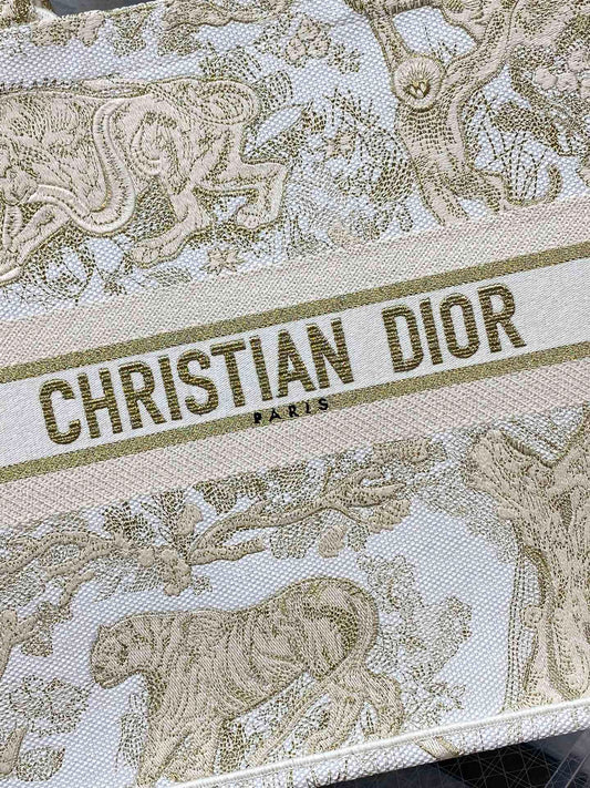 Dior Book Tote-大號41.5c-金色老虎 聖誕限量