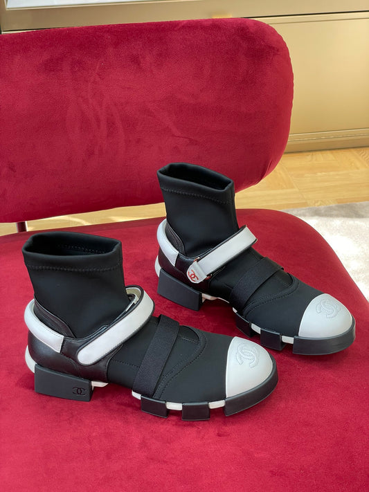 小香家-秋冬新款登月鞋（尺碼35-41）