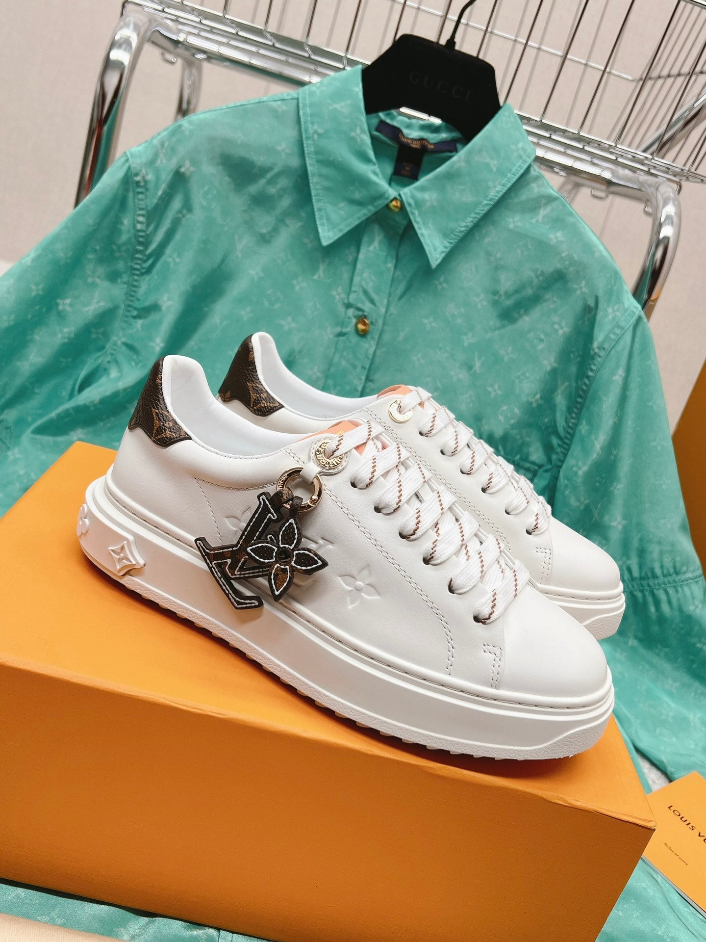 路L家-Vuitton x 草間彌生 經典小白鞋 壓紋白色