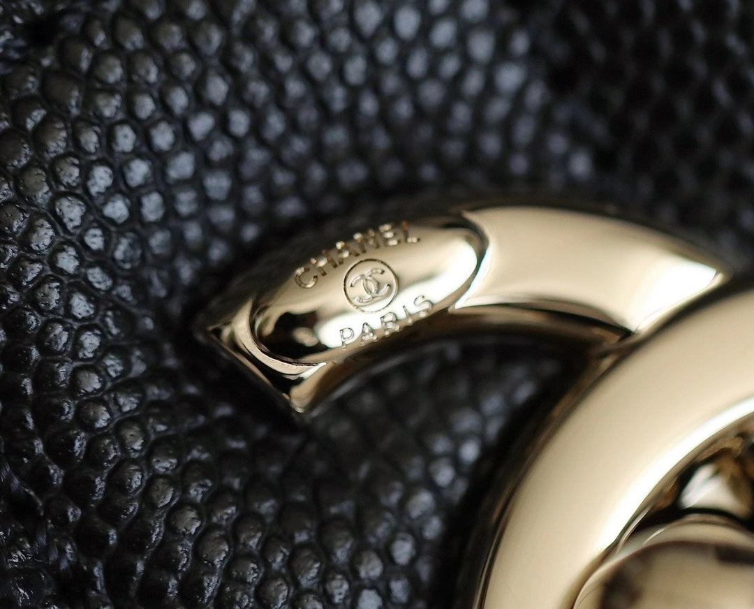 Chanel mini coco handle-黑色球紋牛皮-淡金扣