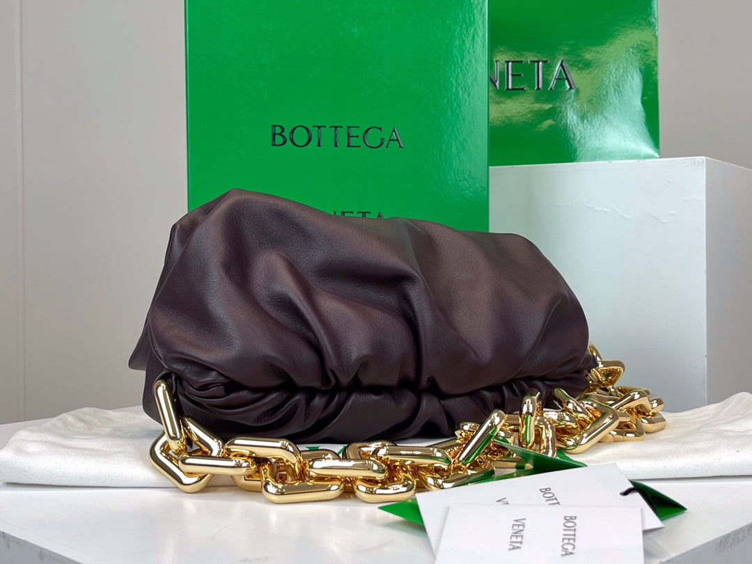 B編織- The Chain Pouch 鏈條云朵包 31x12x16cm