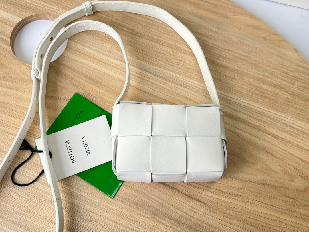 B編織-羊皮方格 Mini cassette Bag 迷你編織包 12x8x4cm