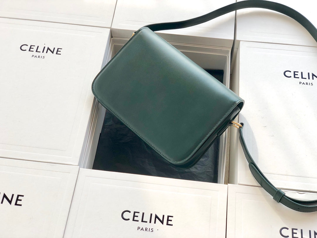 Celine TRIOMPHE 中號小牛皮-墨綠色