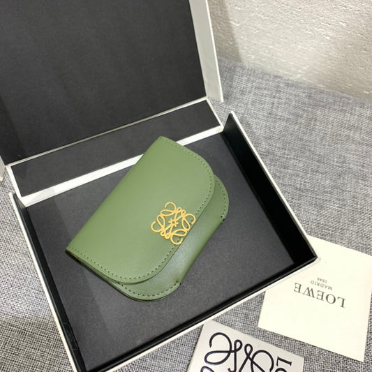 Loewe Goya 系列絲綢小牛皮卡包