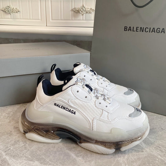 Balenciaga 巴黎世家- Triple S 氣墊老爹鞋