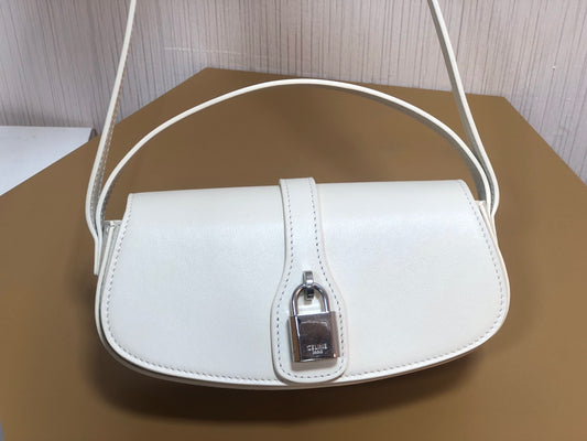 賽C家-Mini Tabou Clutch 鎖頭飾腋下包 白色 平纹牛皮革