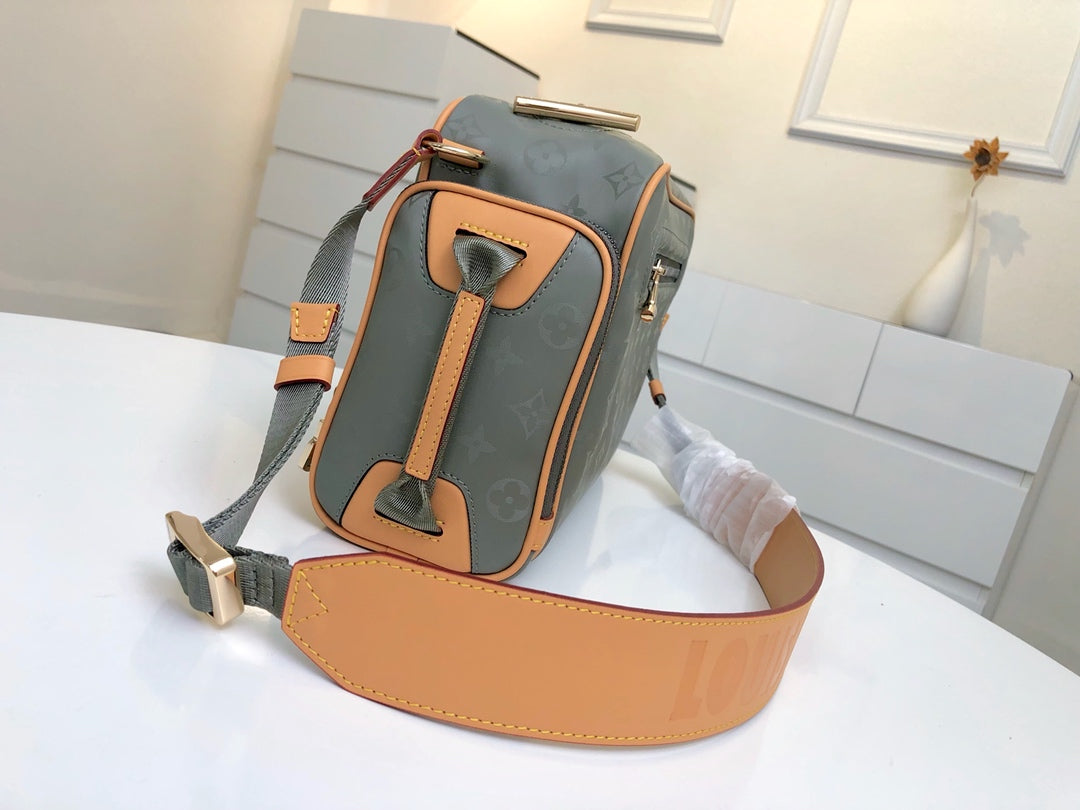 Lou-Monogram Titanium 小號 單肩包 斜背包