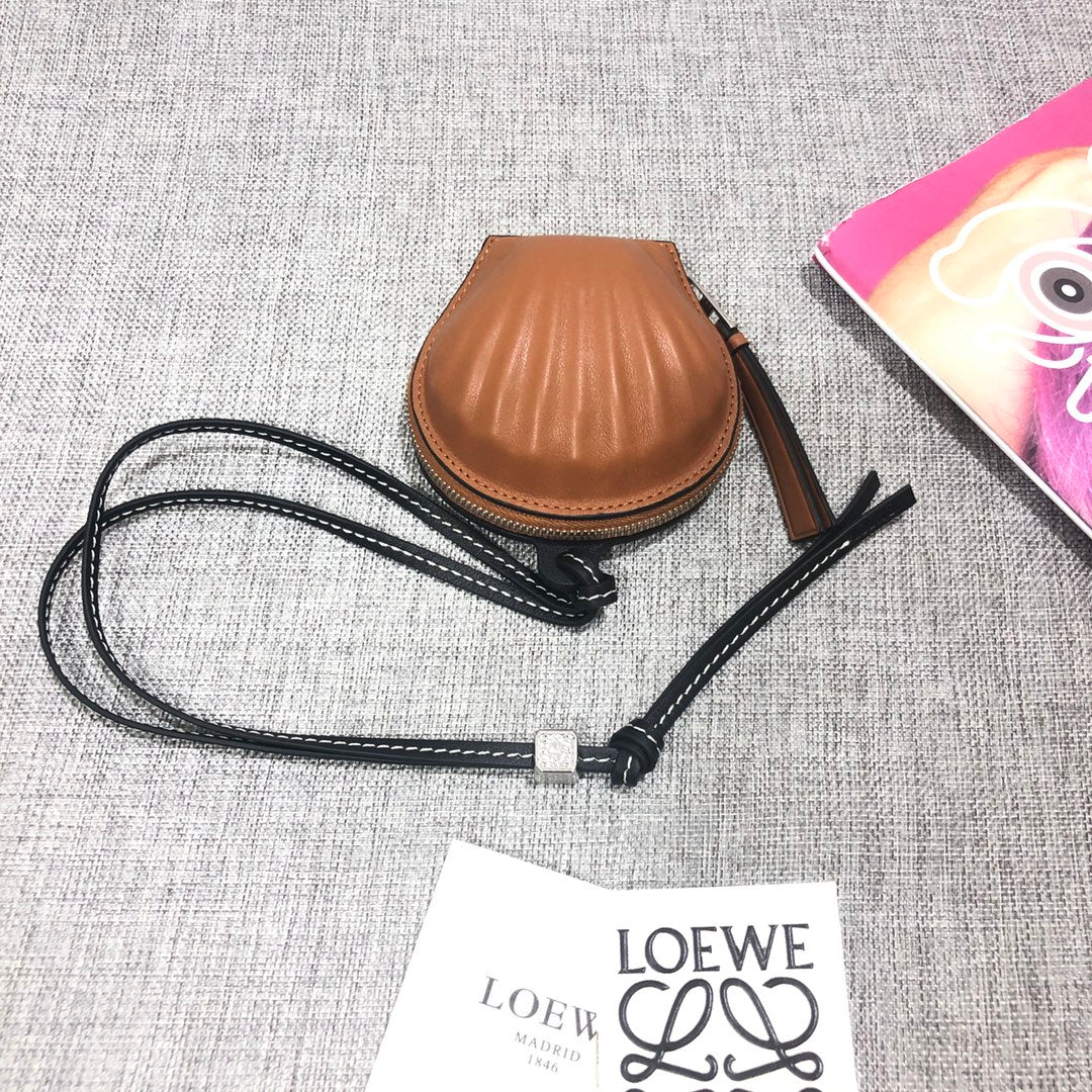 Loewe 迷你貝殼小零錢包／包包掛飾