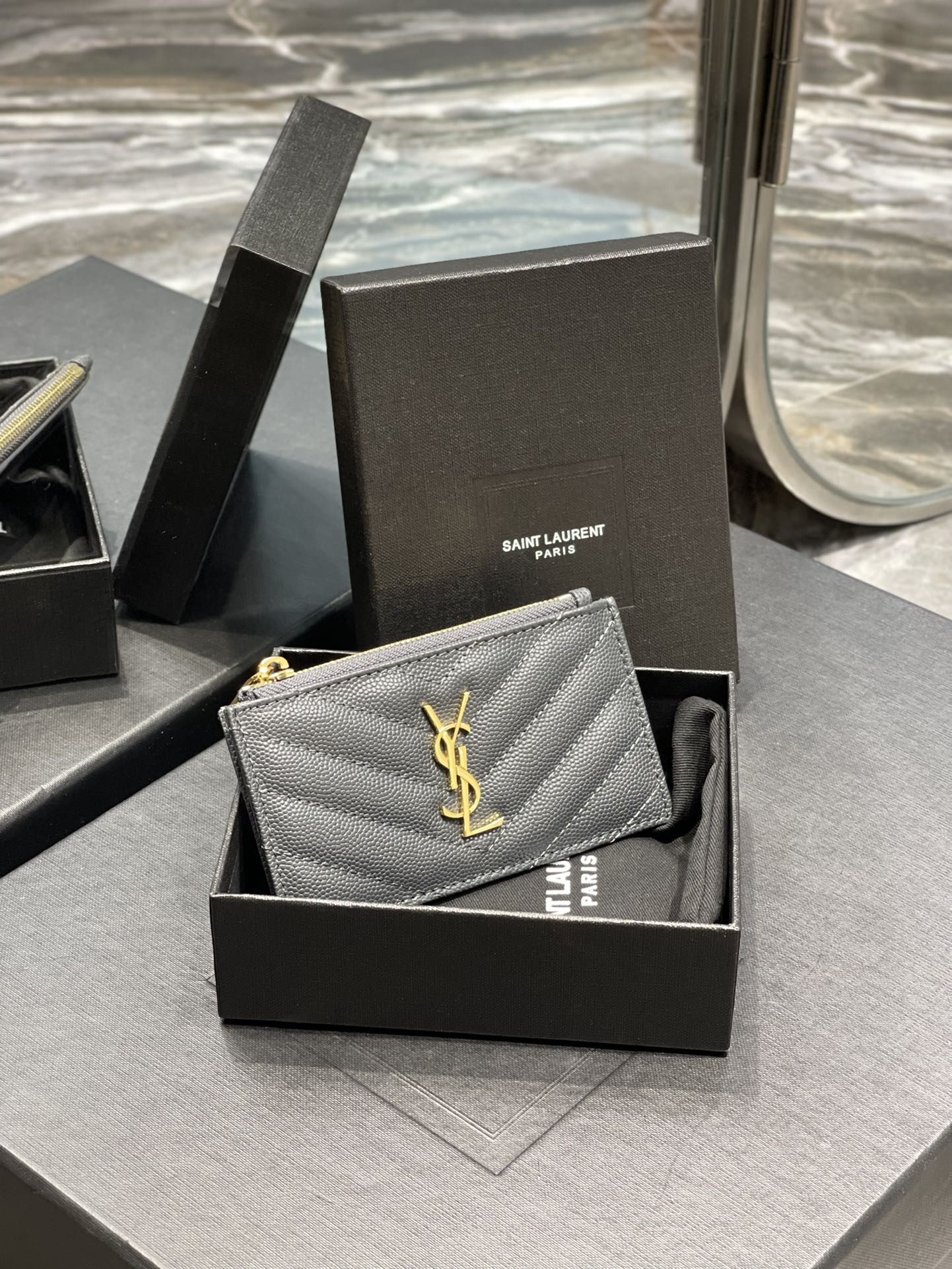 YSL 新品卡包-藍灰色金扣
