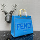 芬F家-Fendi Sunshine-中號藍色燙印牛皮手提袋