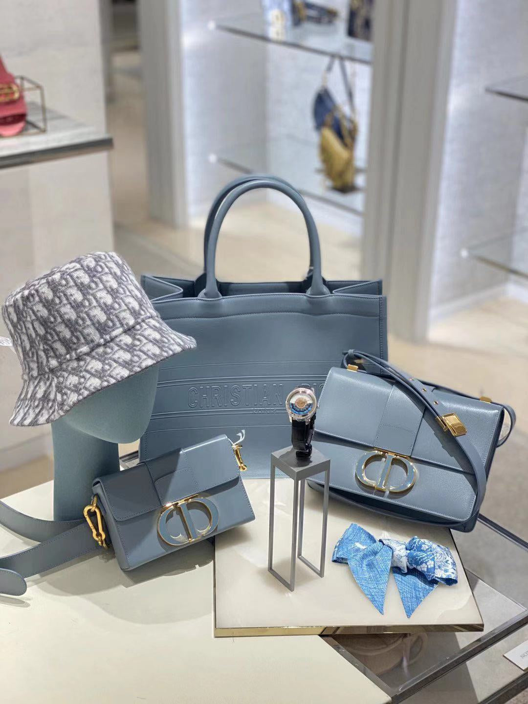 Dior 蒙田 30 Montaigne系列-24cm-珐瑯扣-馬卡龍藍