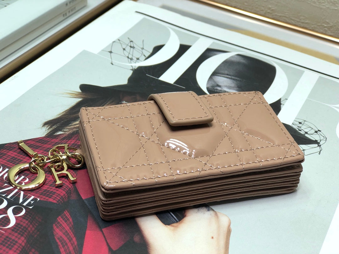 Dior 風琴卡包