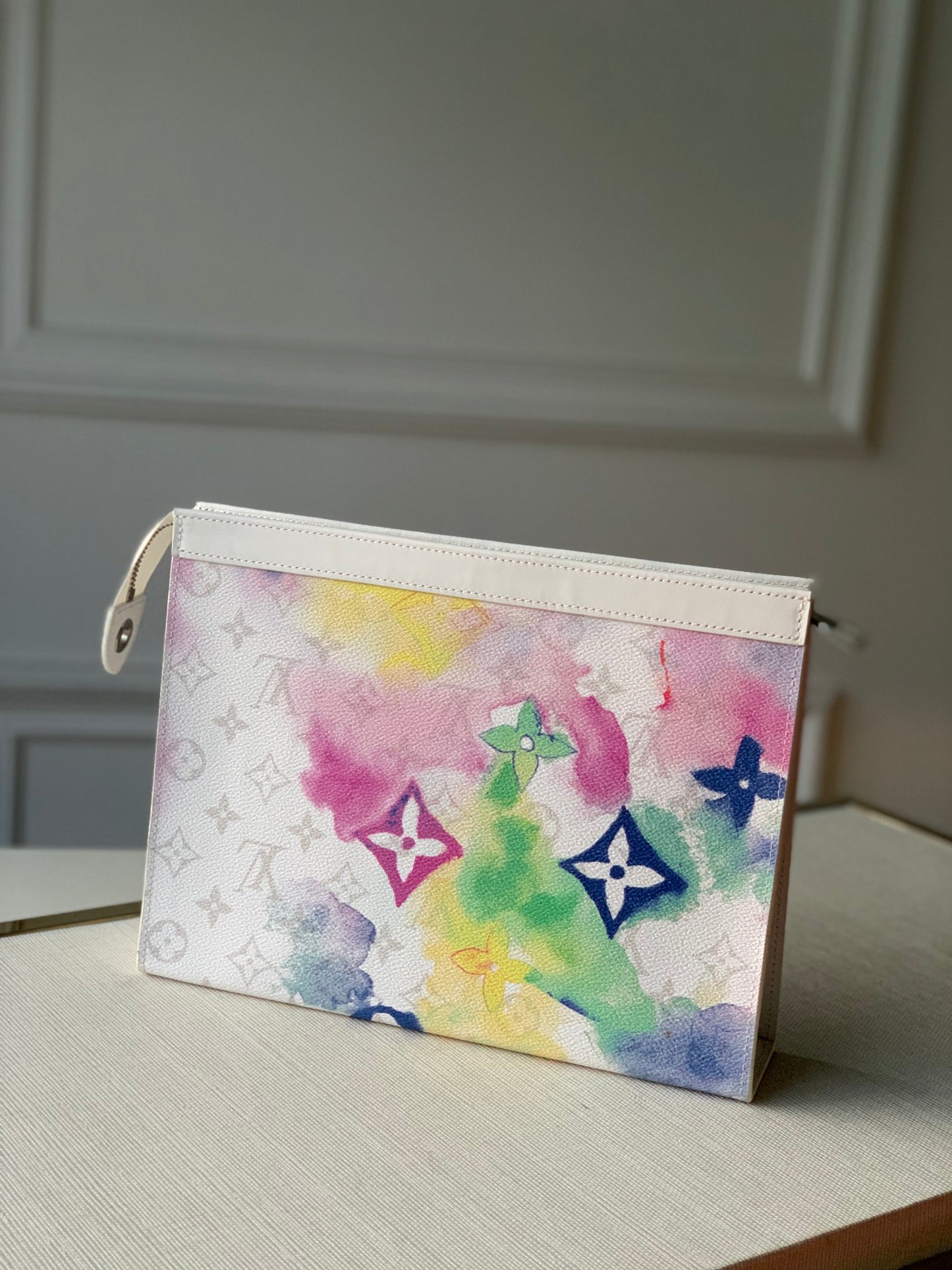 LV M80460 白色印花手拿包