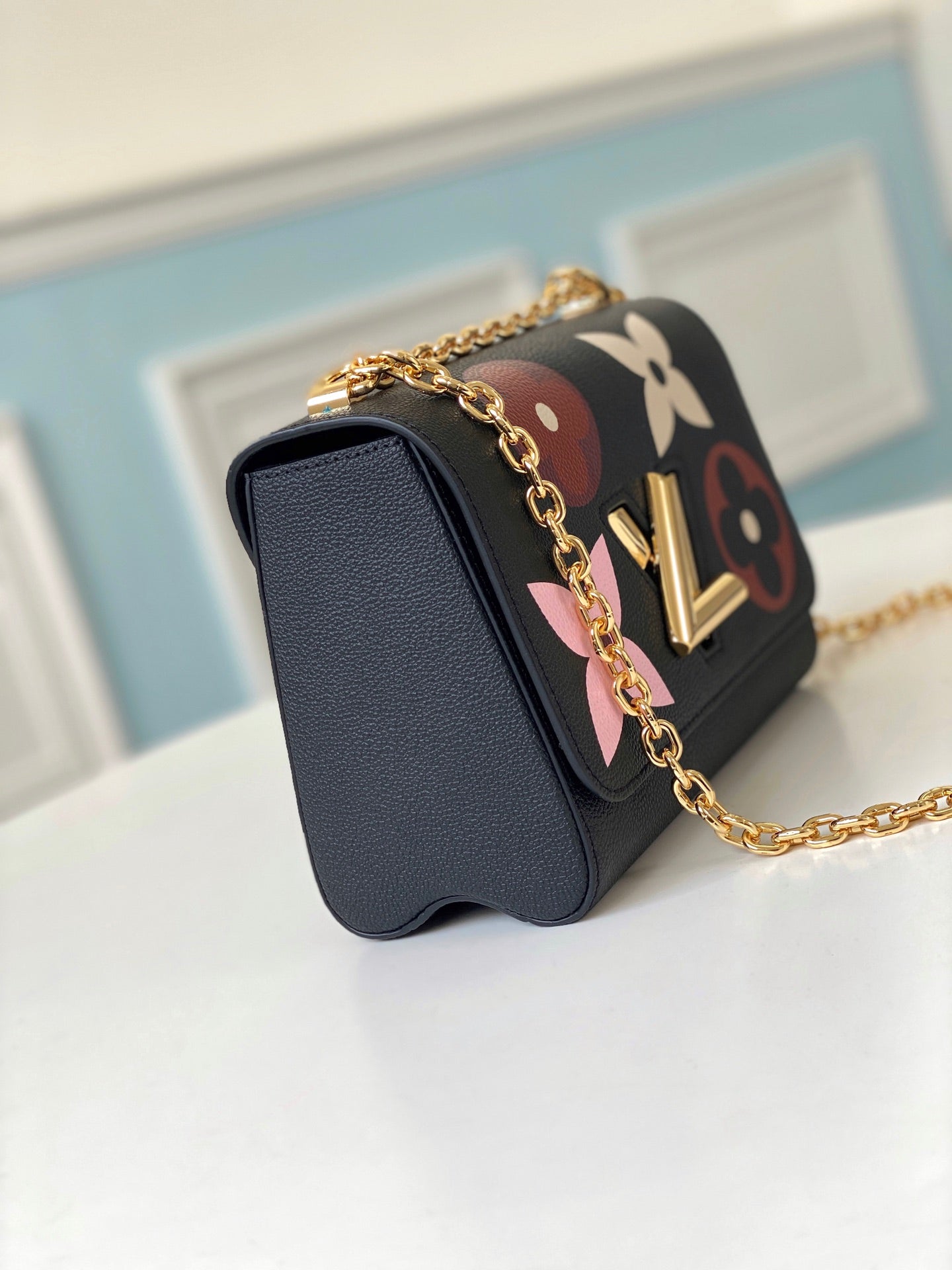 LV M57057 Twist 中號手袋