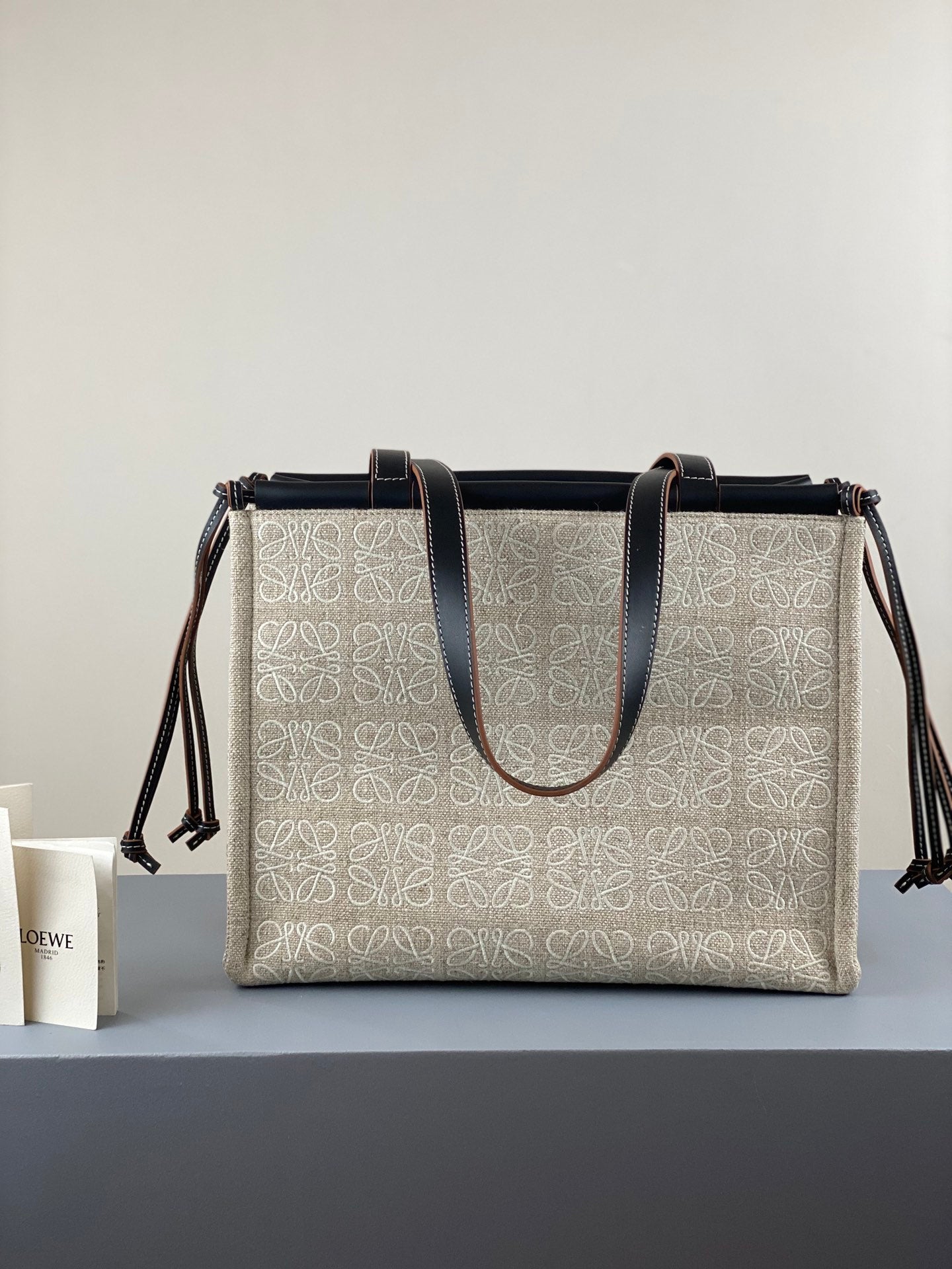 羅L威-Cushion tote 小號
