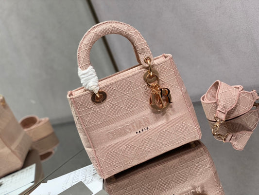 Dior Lady D-Lite黛妃包-刺繡粉色-24cm