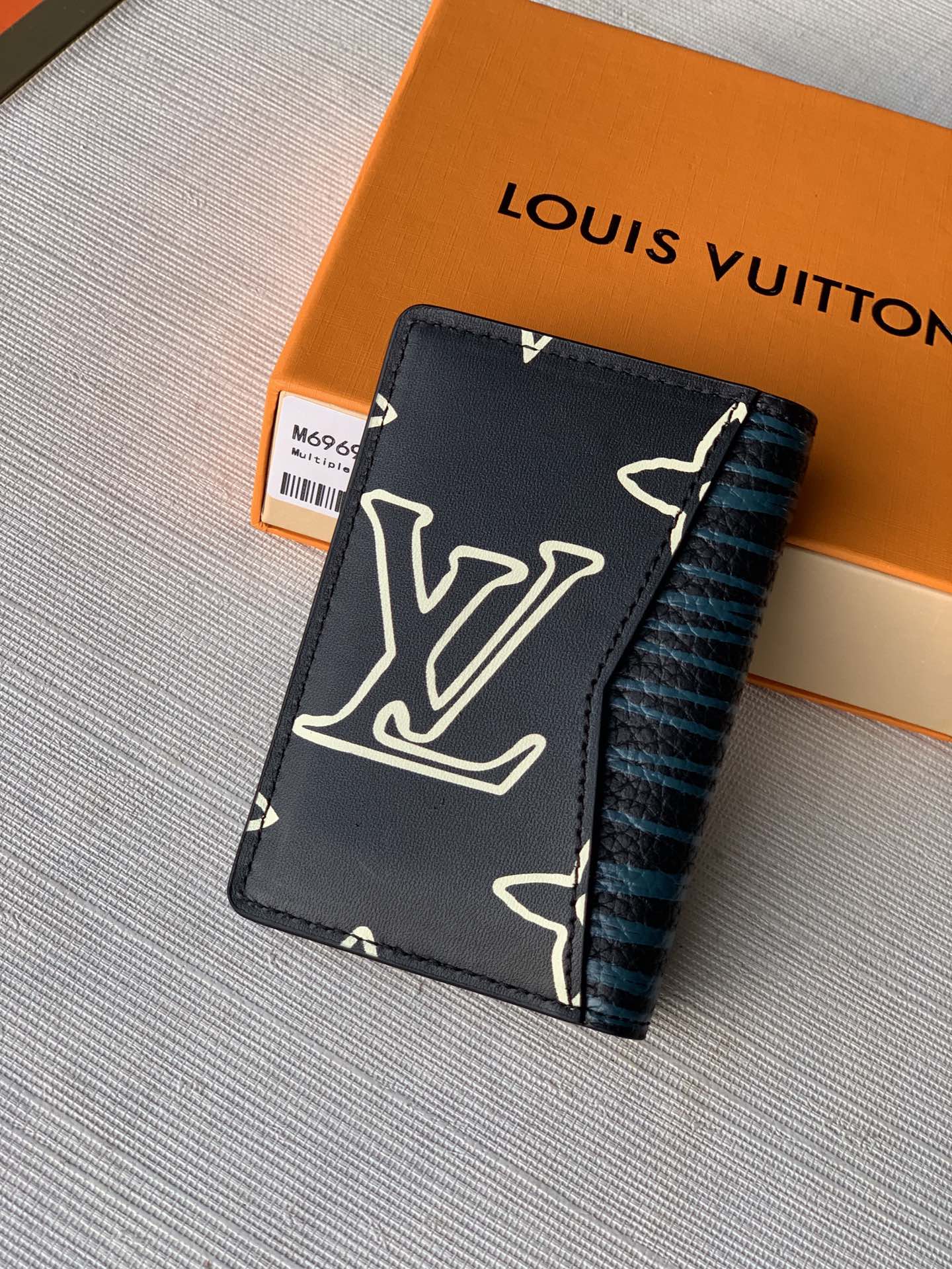 LV M69737 口袋短夾