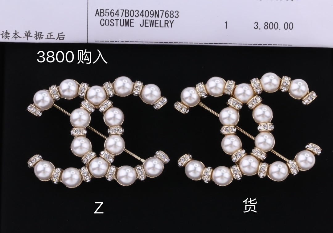 Chanel 胸針