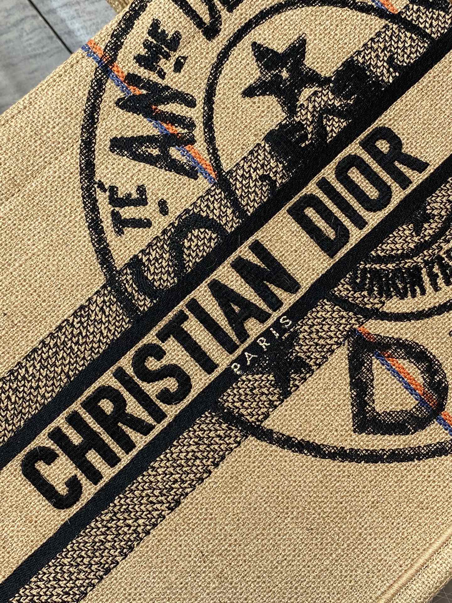 Dior Book Tote-中號36.5cm-  家族徽章系列