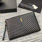 YSL MONOGRAM 大號手拿包-黑色小牛皮金扣-36cm
