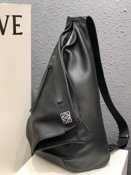 Loe-anton bag 肩背包 後背包 黑色