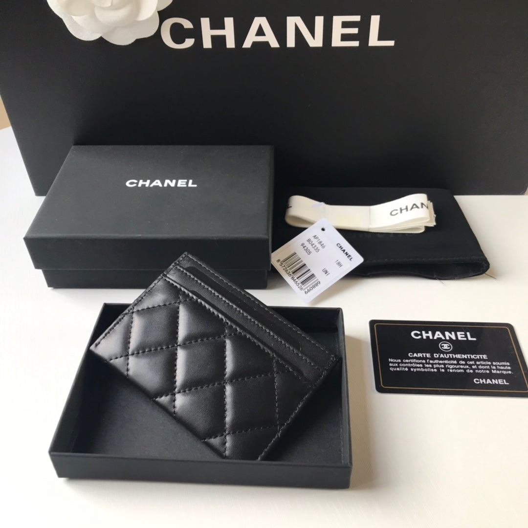 Chanel 大Logo卡包