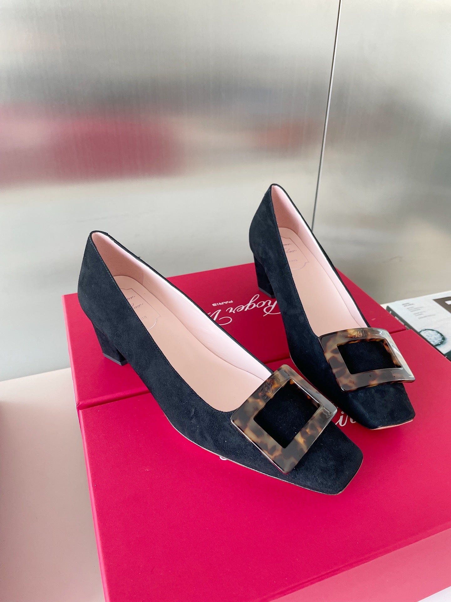 Roger Vivier Belle玳瑁扣方頭鞋