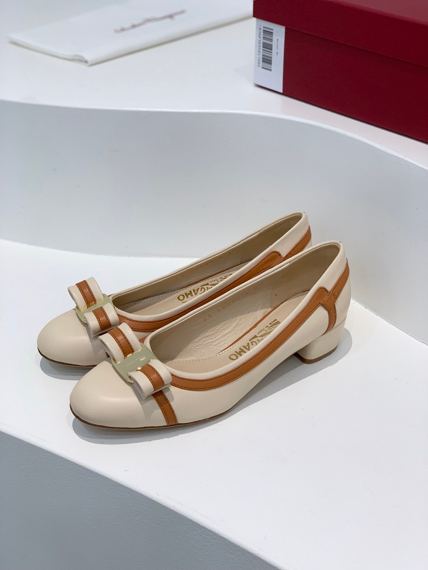 Salvatore Ferragamo鞋-菲拉格慕 VARA蝴蝶結 拼接低粗跟鞋