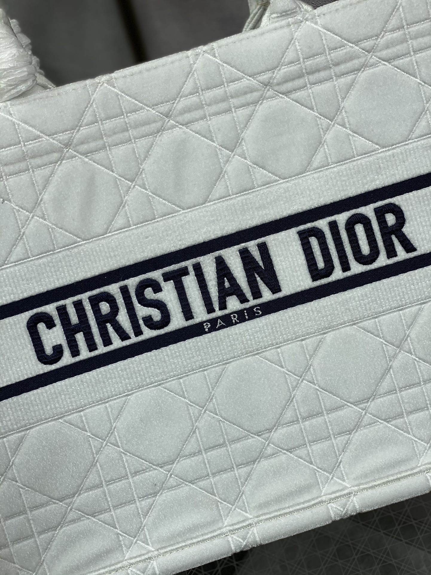 Dior Book Tote-小號36.5cm-秋冬絲絨菱格系列