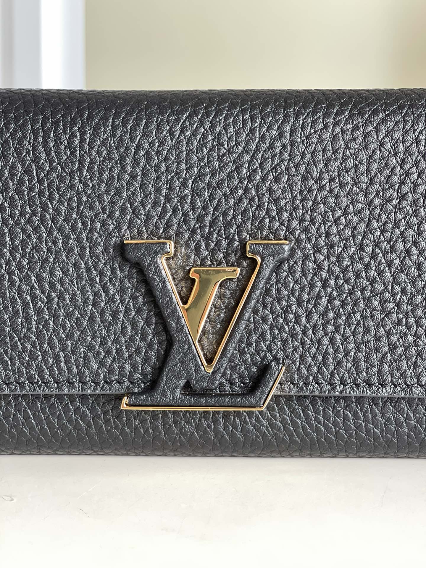LV M61248 Capucines 翻蓋長夾