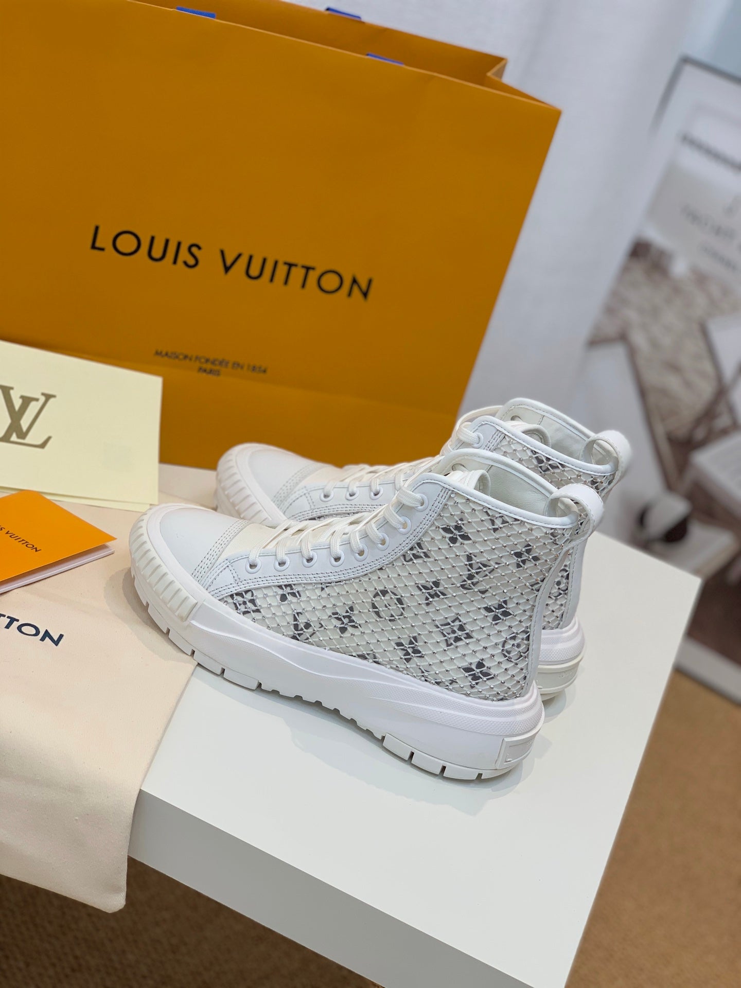 LV鞋-LV SQUAD 水晶網布鞋面 高筒休閒鞋