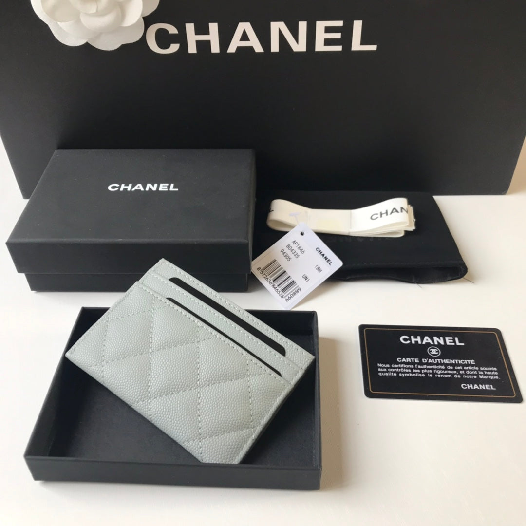 Chanel 大Logo卡包