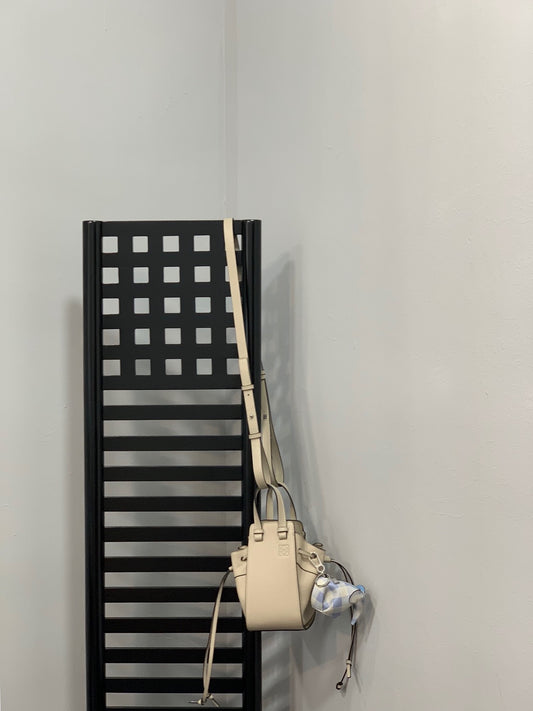 羅L威-Hammock Mini 11X19.5X17 cm 荔枝紋奶白色