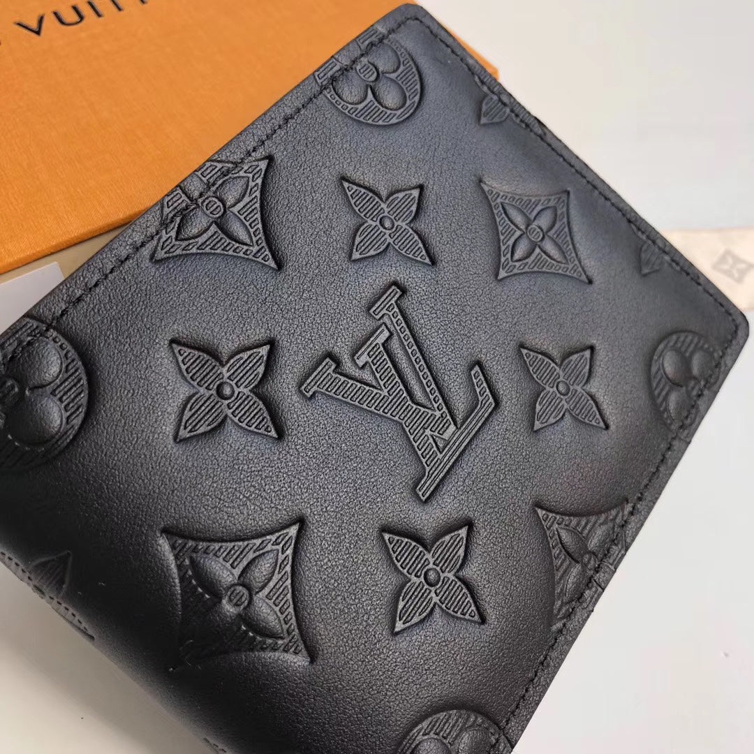 LV M62901 短夾