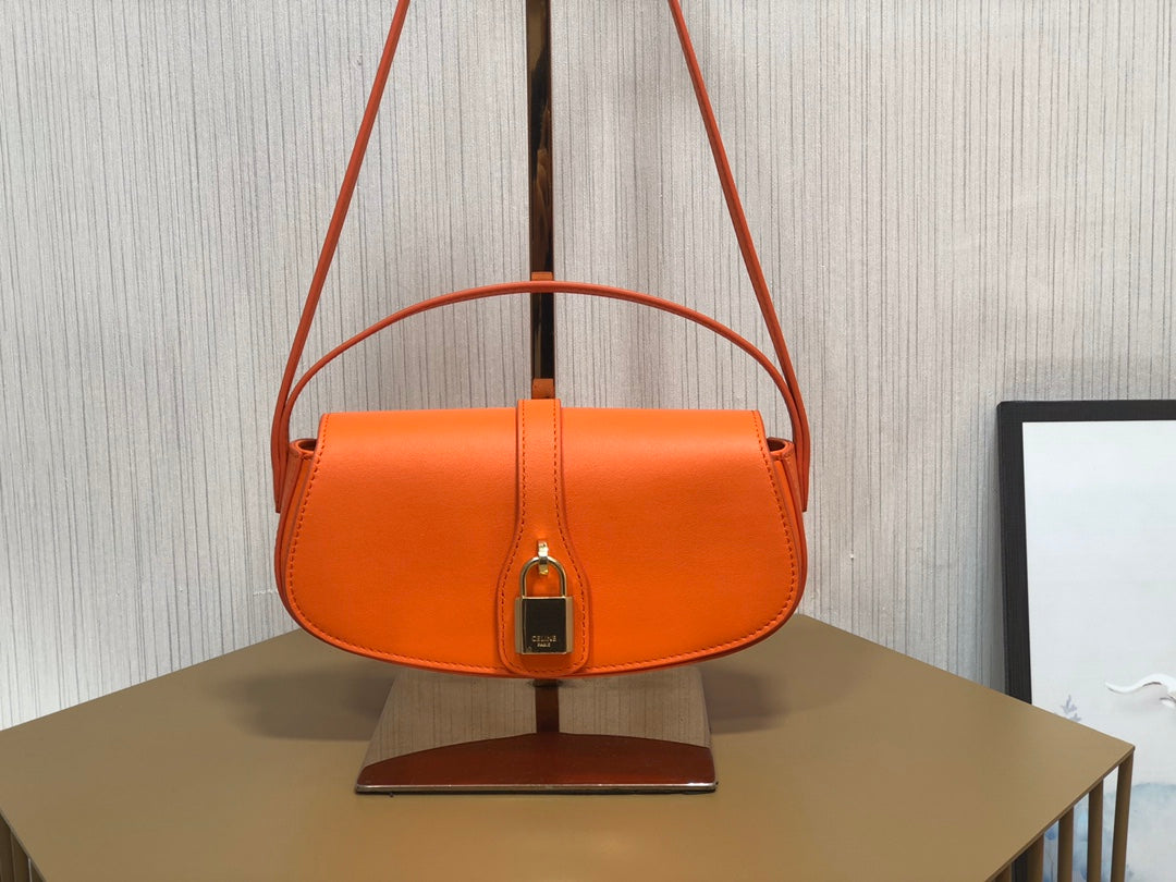 賽C家-Mini Tabou Clutch 鎖頭飾腋下包 橙色 平紋牛皮革