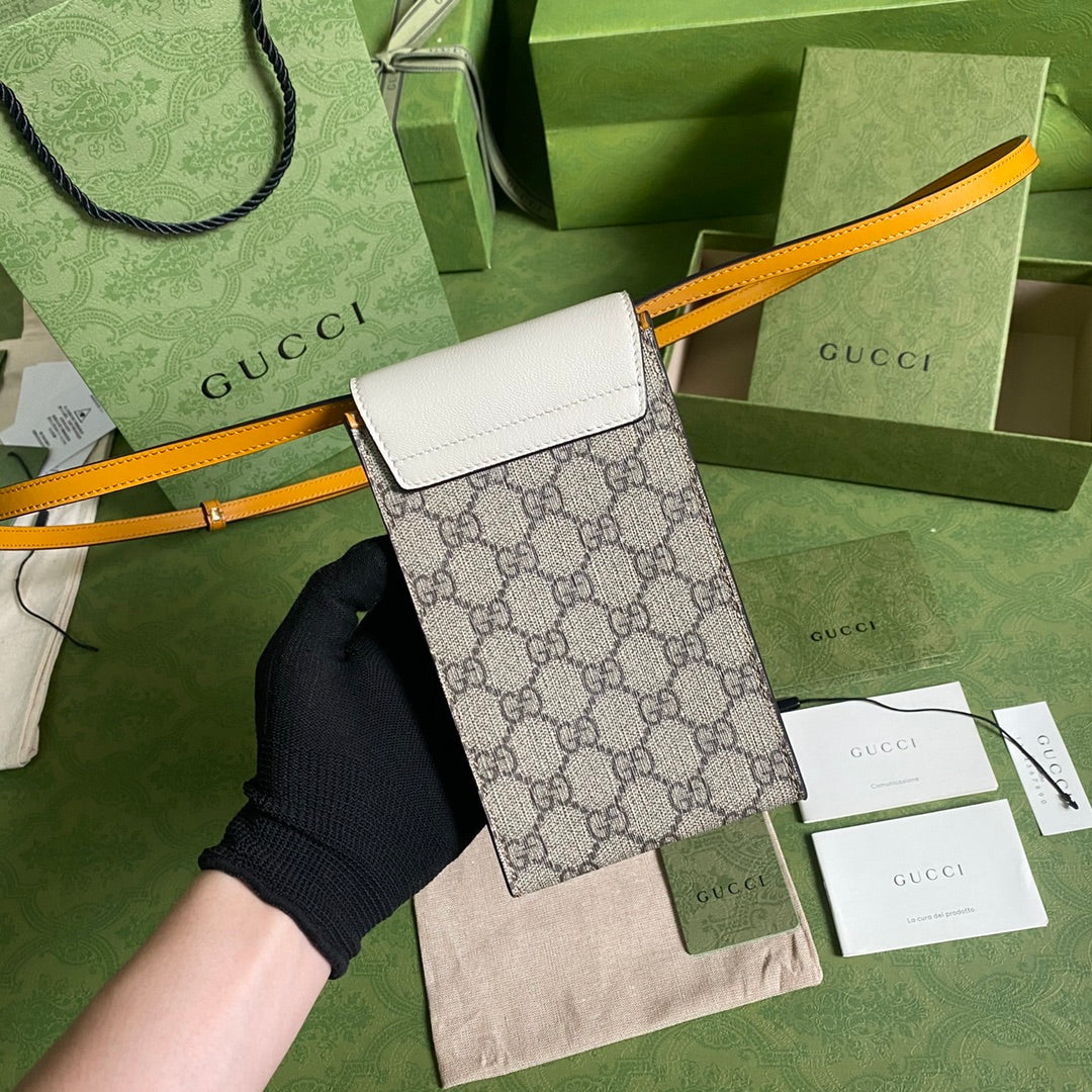Gucci 鎖扣鏈條手機包