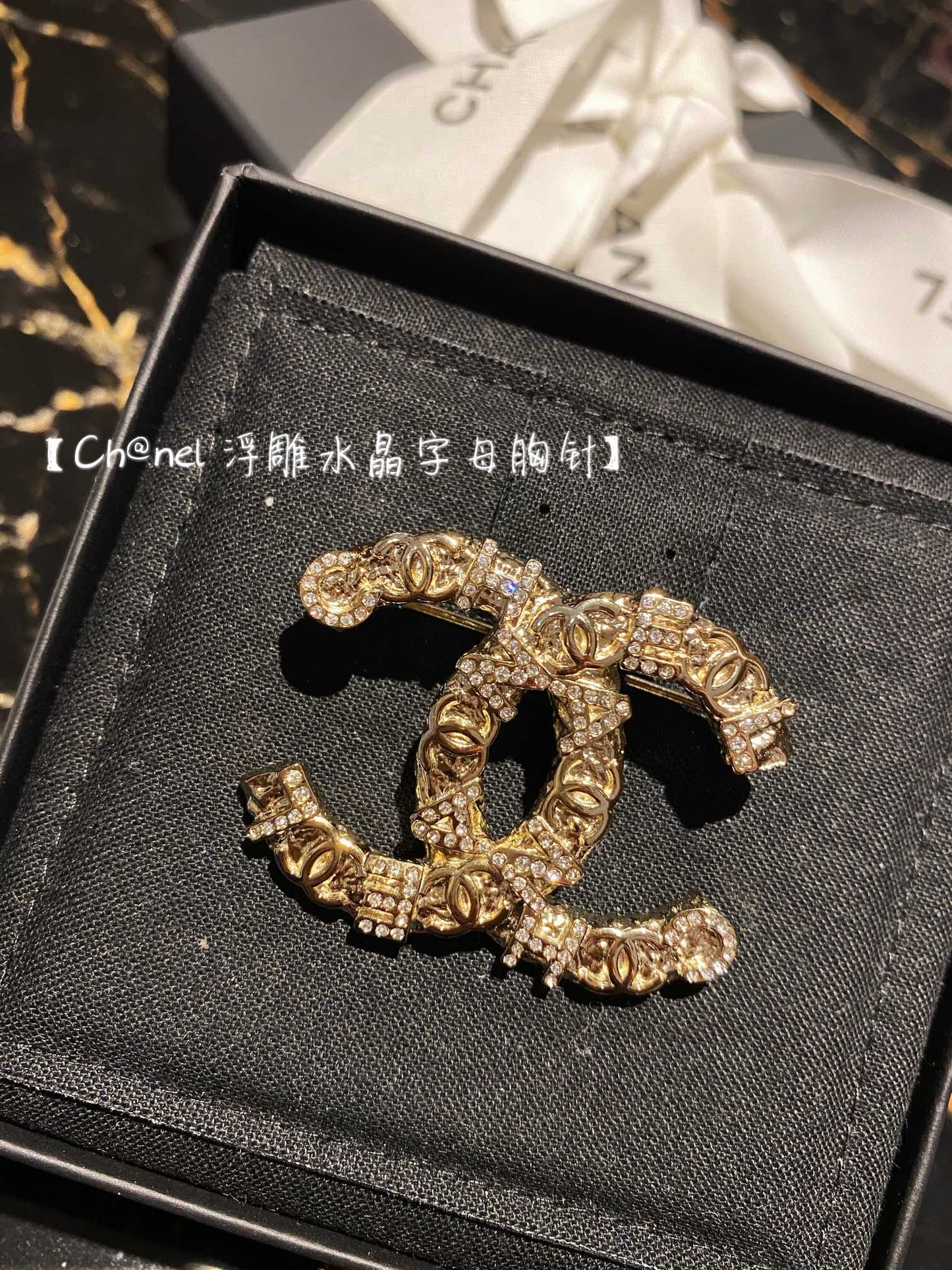 Chanel 胸針