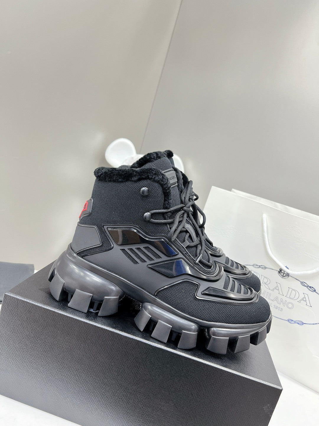 普P家-2022早春新款 高筒厚底休閒鞋 黑色