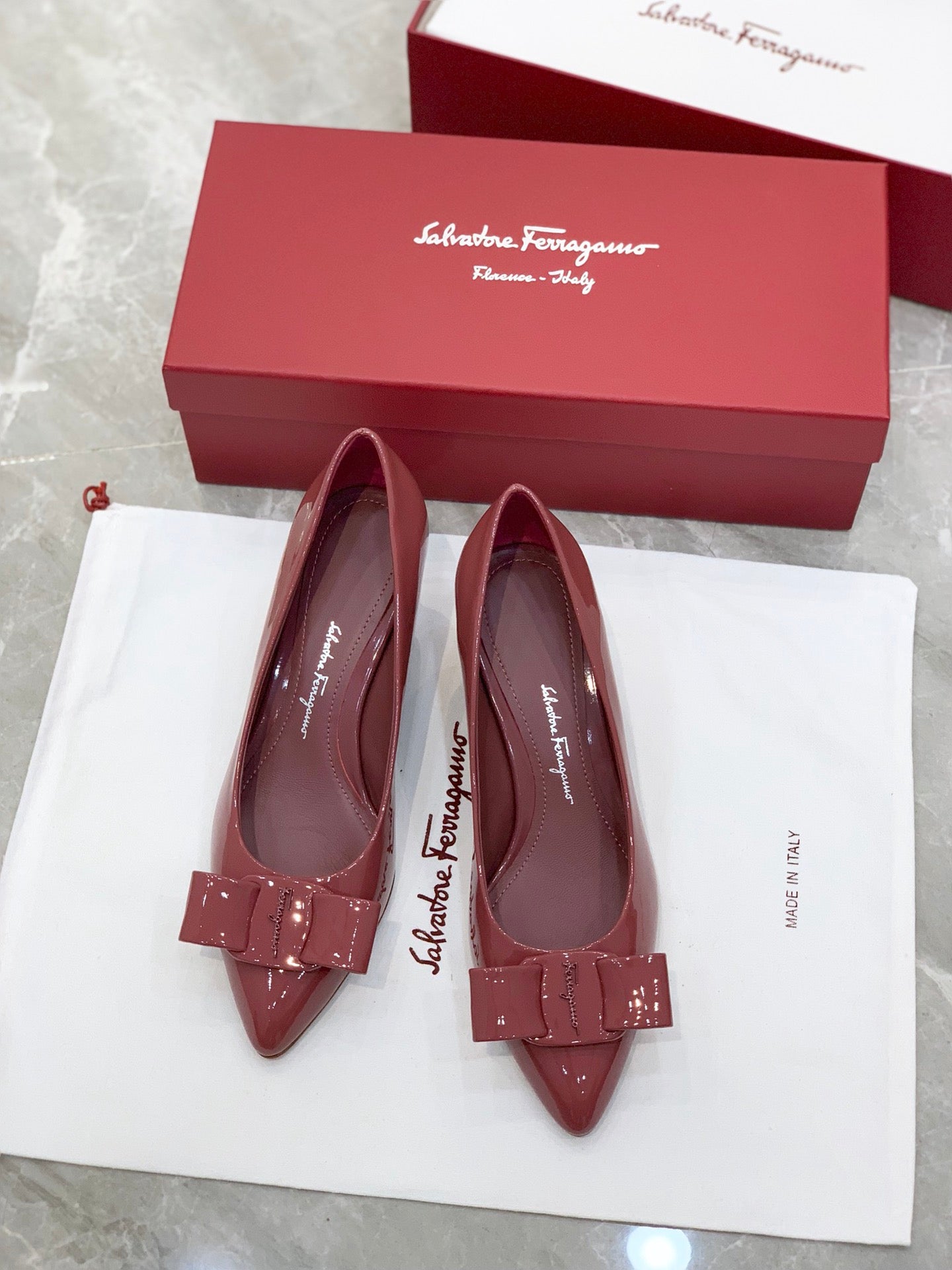 Salvatore Ferragamo鞋-菲拉格慕 Viva低跟尖頭 平底鞋 紅