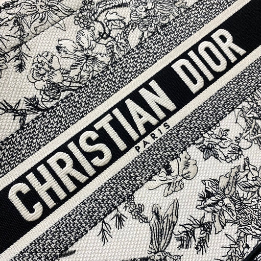 Dior Book Tote-小號36.5cm-黑白早春花卉