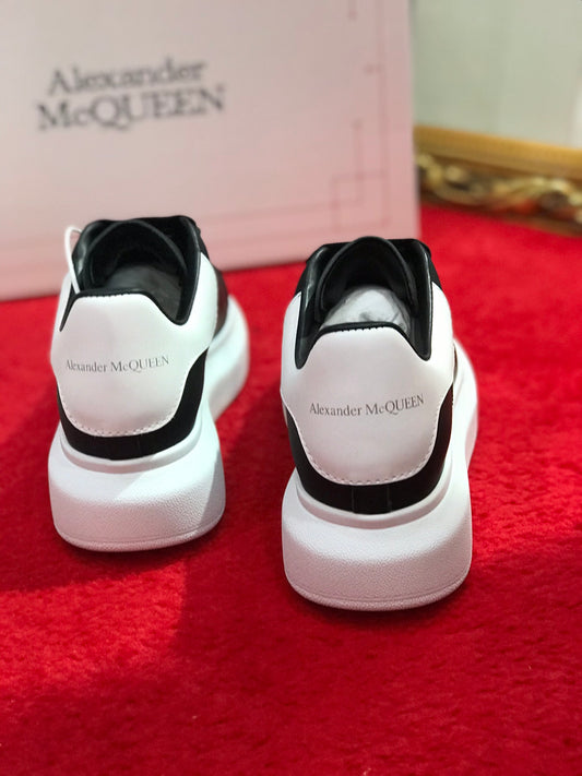 麥M昆-經典小白鞋 全黑 白尾
