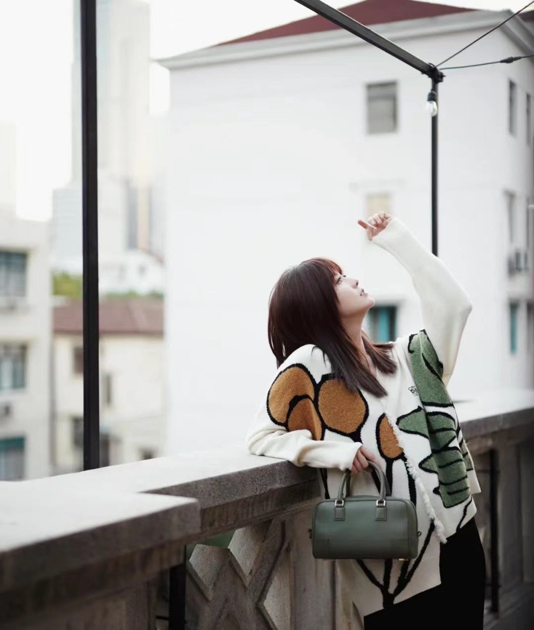 羅L威-Amazona 23