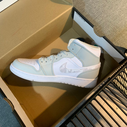 N1K- AJ 1 mid 中筒板鞋 休閒鞋 米灰色