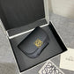 Loewe Goya 系列絲綢小牛皮卡包