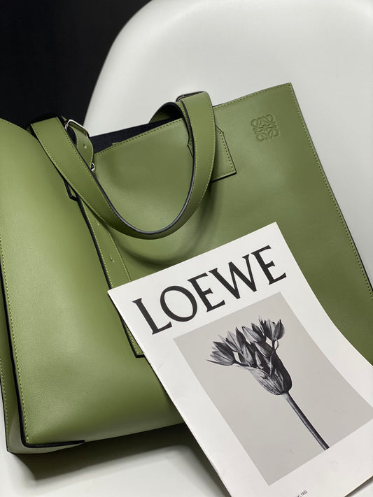 羅L威-Buckle Horizontal Tote 手袋