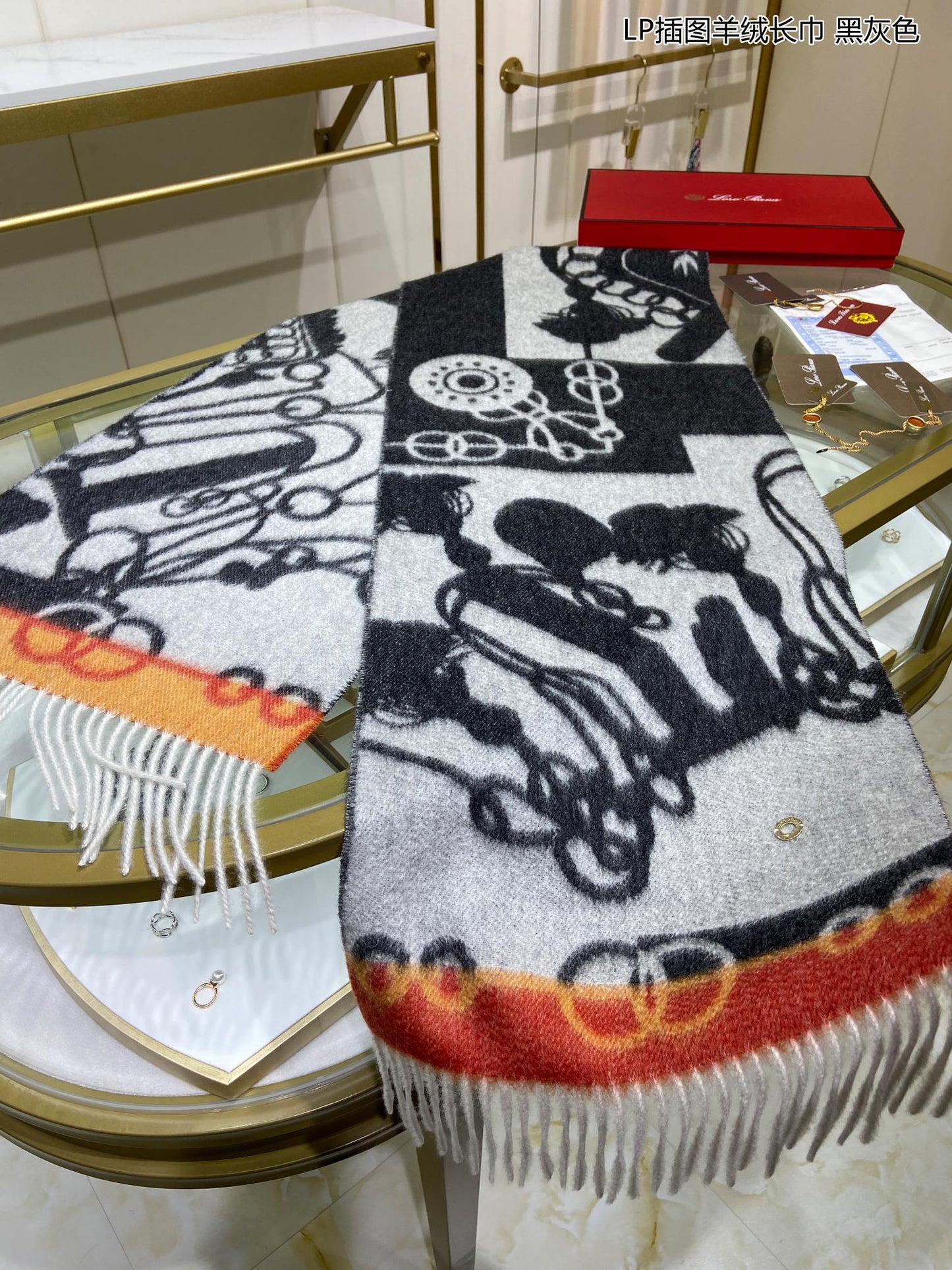 L-Piana 插圖羊絨長圍巾 33*190cm-100%頂級端野羊絨