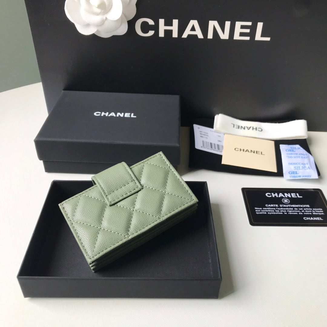 Chanel 多格層風琴式卡包