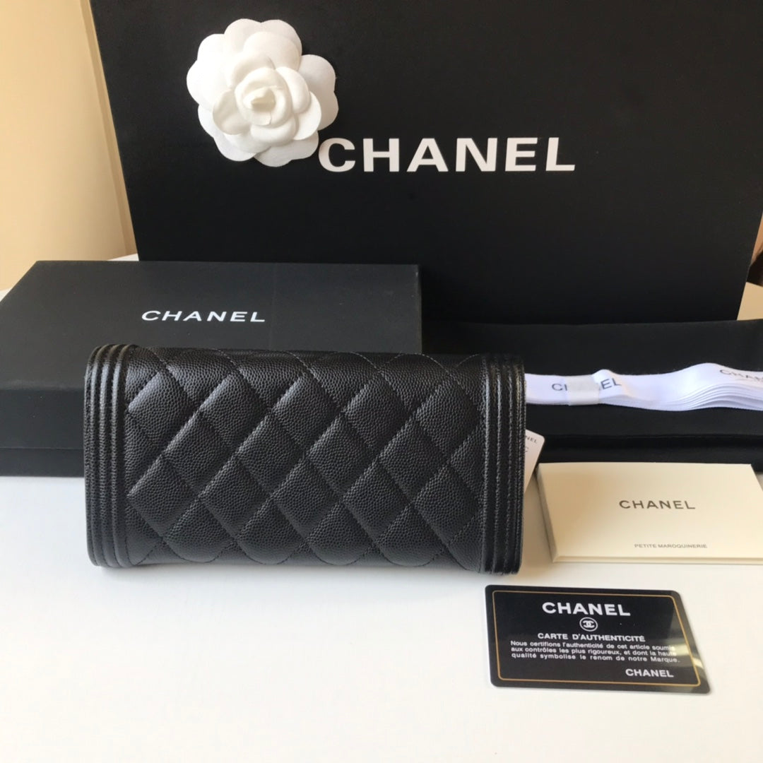 Chanel Leboy 翻蓋長夾-黑色荔枝皮金釦