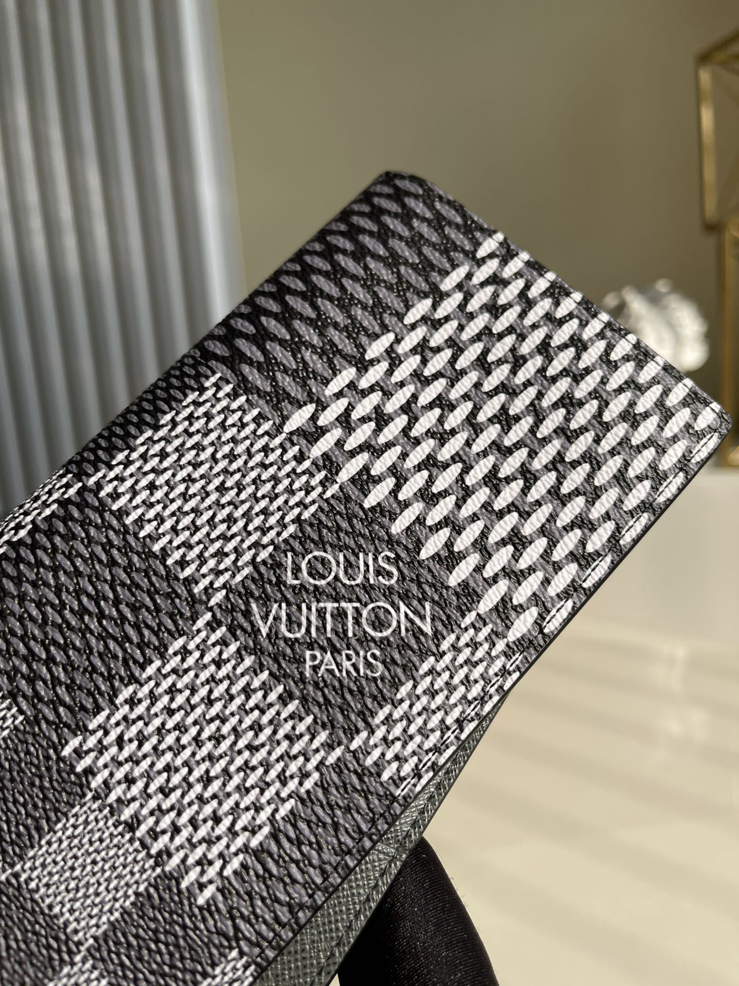 LV N60440 翻蓋長夾